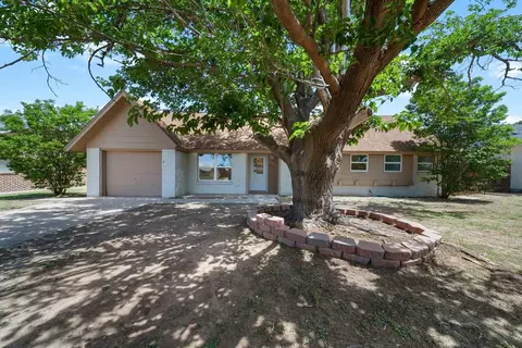 2503 Lynn Dr, Big Spring, TX 79720