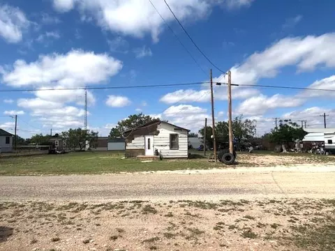 205 E Main St, Forsan, TX 79733