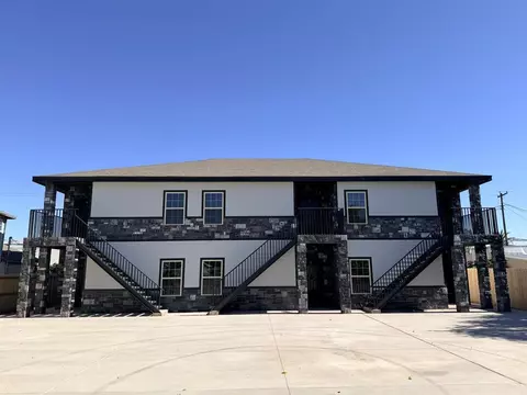 2208 S Park St, Pecos, TX 79772
