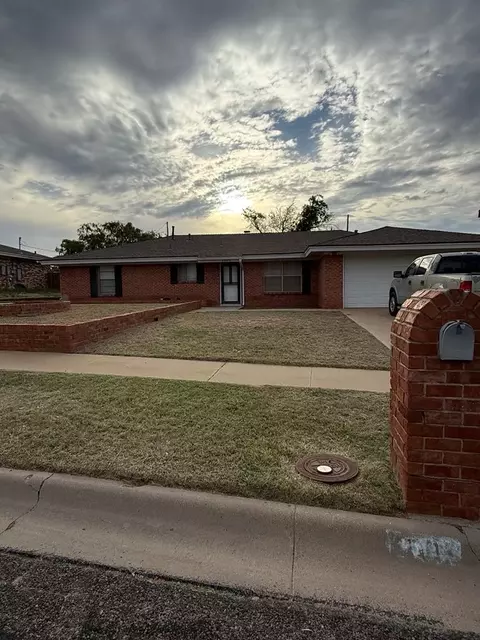 2602 Rebecca Dr, Big Spring, TX 79720
