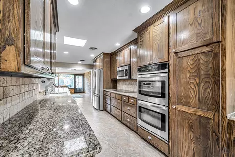 Kitchen - 2503 Maxwell Dr, Midland, TX 79705 photo 7 of 12