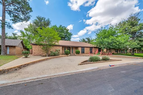 Exterior - 2503 Maxwell Dr, Midland, TX 79705 photo 3 of 18