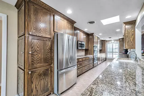 Kitchen - 2503 Maxwell Dr, Midland, TX 79705 photo 4 of 12