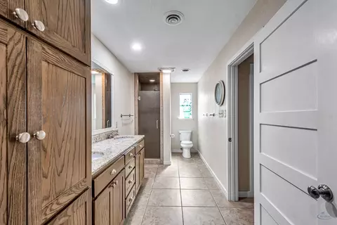 Bath - 2503 Maxwell Dr, Midland, TX 79705 photo 4 of 12