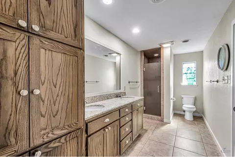 Bath - 2503 Maxwell Dr, Midland, TX 79705 photo 1 of 12