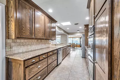 Kitchen - 2503 Maxwell Dr, Midland, TX 79705 photo 11 of 12