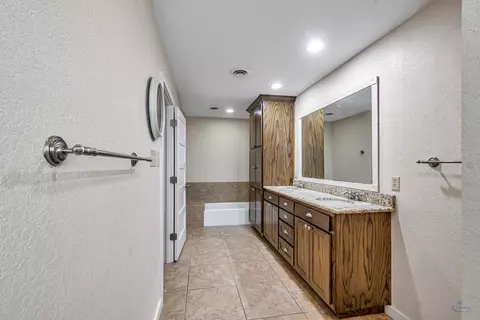 Bath - 2503 Maxwell Dr, Midland, TX 79705 photo 5 of 12