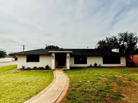 2001 Country Club Dr, Midland, TX 79704