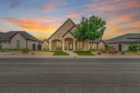 904 Silverton Dr, Midland, TX 79705
