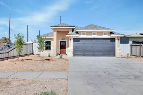 1212 S Willow St, Pecos, TX 79772