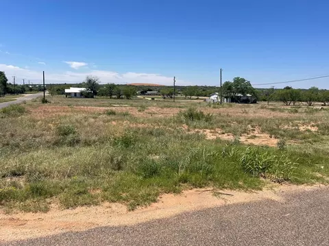 402 W 8th St, Colorado City, TX 79512