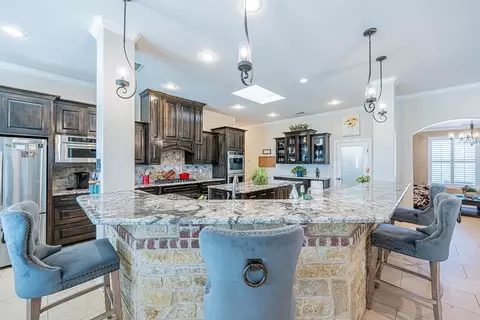 Kitchen - 4012 E County Rd 63, Midland, TX 79705 photo 1 of 10