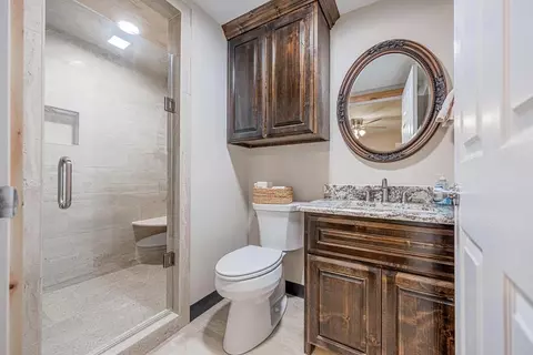 Bath - 4012 E County Rd 63, Midland, TX 79705 photo 9 of 9