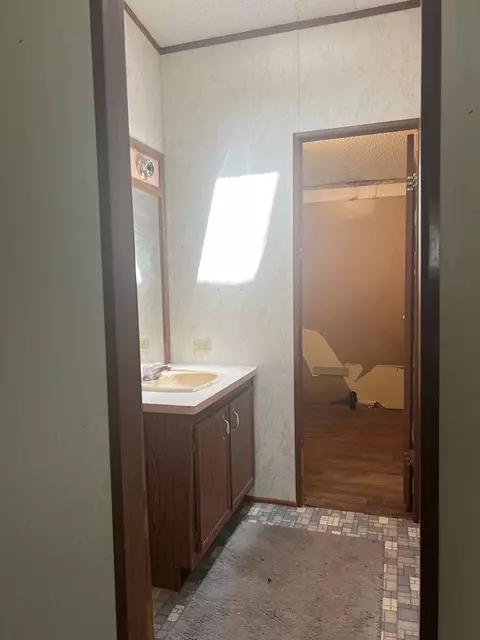 Bath - Undisclosed, Snyder, TX 79549 photo 1 of 2