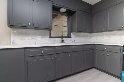 Kitchen - 907 E 15th St, Big Spring, TX 79720 photo 1 of 2