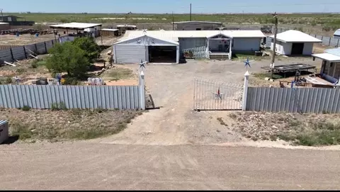 2197 Santa Anna St, Stanton, TX 79782