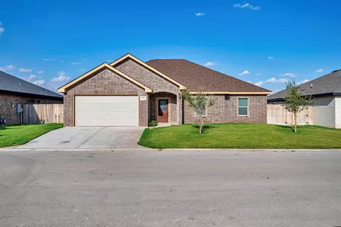 1100 Osprey Dr, Midland, TX 79706