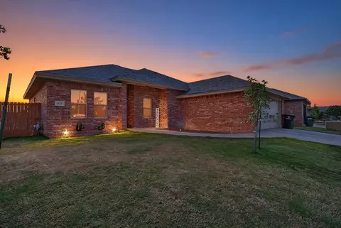 811 Chaparral St, Midland, TX 79706