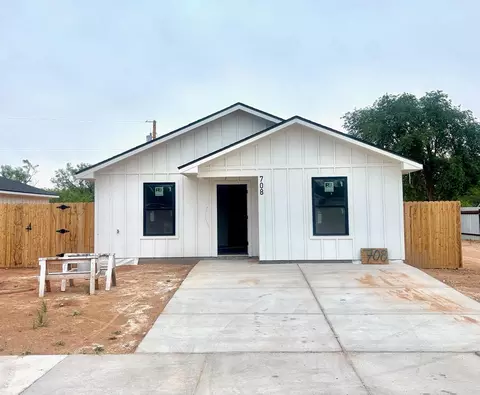 708 N Benton, Midland, TX 79701