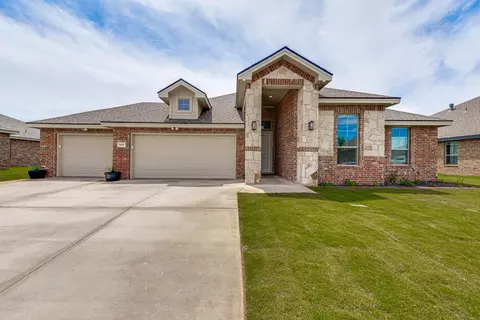 512 Stone Creek Dr, Coahoma, TX 79511