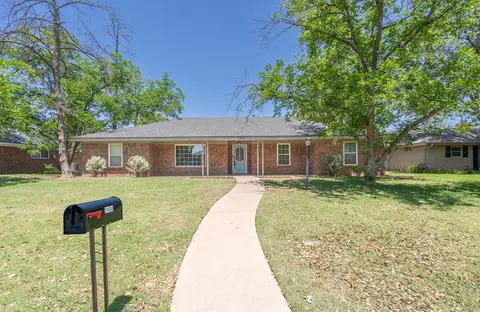 2404 Dartmouth Dr, Midland, TX 79705
