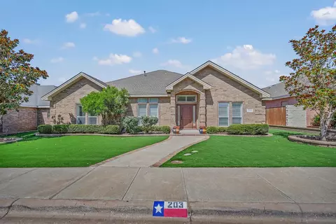 203 Skywood Cir, Midland, TX 79705