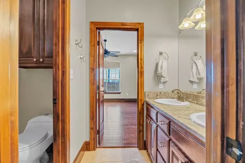 Bath - 2603 Coronado, Big Spring, TX 79720 photo 4 of 7