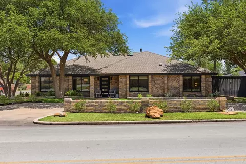 6104 Oriole Dr, Midland, TX 79707