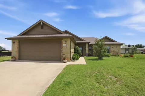 1221 E 18th St, Colorado City, TX 79512