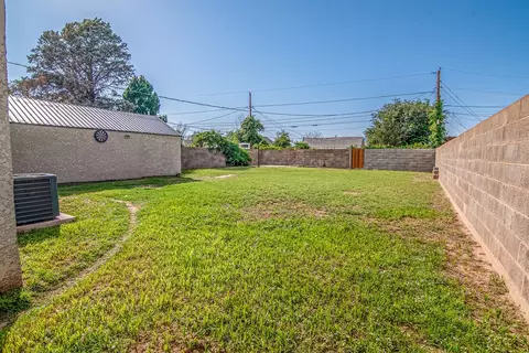 Exterior - 1109 E 13th St, Big Spring, TX 79720 photo 5 of 8