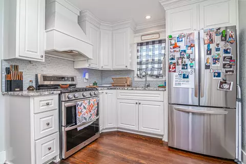 Kitchen - 1109 E 13th St, Big Spring, TX 79720 photo 1 of 2