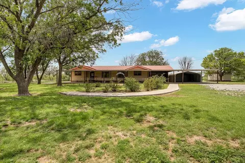451 Hillger Rd, Garden City, TX 79739