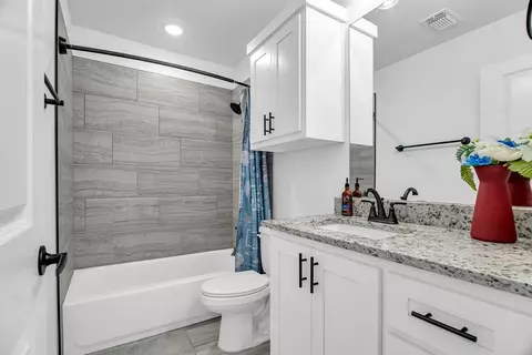 Bath - 3414 Fordham Ave, Big Spring, TX 79720 photo 7 of 7