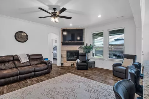 Living - 3414 Fordham Ave, Big Spring, TX 79720 photo 2 of 2