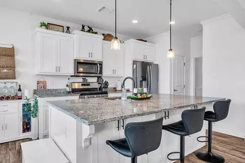 Kitchen - 3414 Fordham Ave, Big Spring, TX 79720 photo 2 of 2