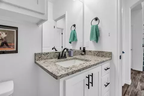 Bath - 3414 Fordham Ave, Big Spring, TX 79720 photo 2 of 7