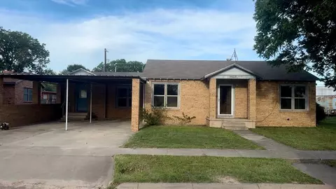 802 N California Ave, Big Lake, TX 76932