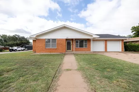 2800 32nd St, Snyder, TX 79549