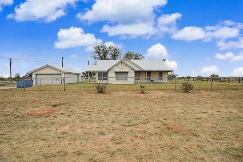 102 N Moss Lake Rd, Big Spring, TX 79720