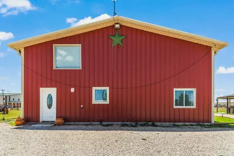 366 County Rd 307, Seminole, TX 79360