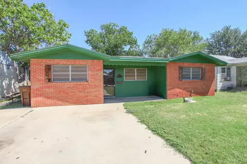 1221 E 16th St, Big Spring, TX 79720