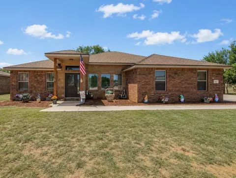 107 Echols Dr, Coahoma, TX 79511