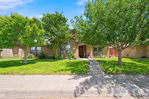 4913 Woodhollow Dr, Midland, TX 79707