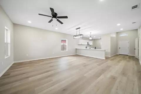 Living - 2219 Lynn Dr, Big Spring, TX 79720 photo 1 of 2