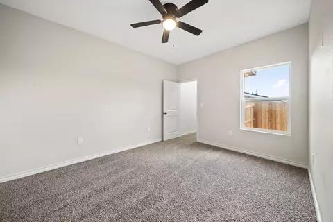Bedroom - 2219 Lynn Dr, Big Spring, TX 79720 photo 2 of 3