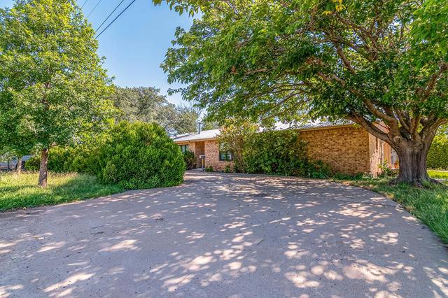 809 Main St, Roscoe, TX 79545