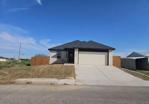 1216 E Pine Ave, Midland, TX 79705 photo 2