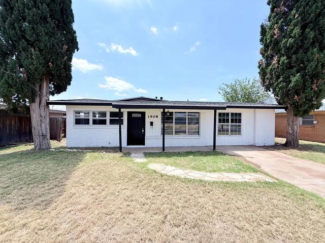 1908 E Morrison Dr, Big Spring, TX 79720