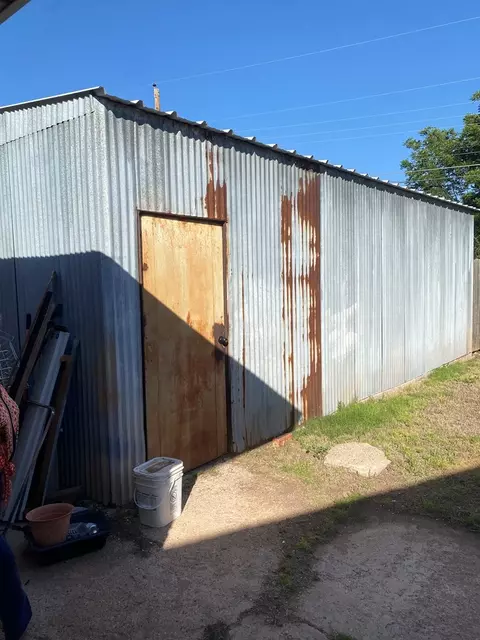 2308 Marshall St, Big Spring, TX 79720 photo 4