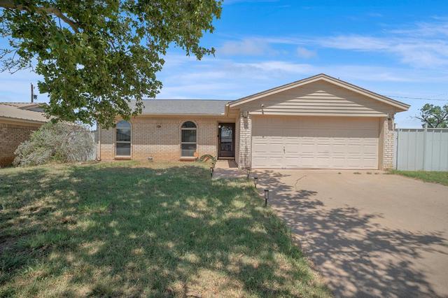 4018 Eastridge Dr, Snyder, TX 79549